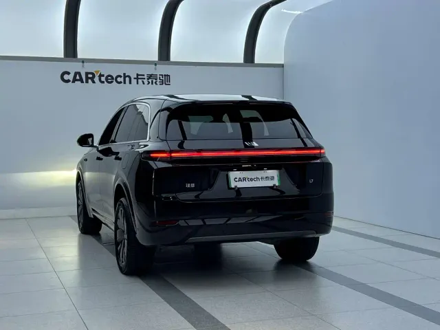 Li Auto L7 — Фото автомобиля 4