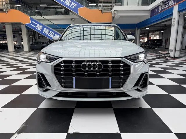 Audi Q3 — Фото автомобиля 2