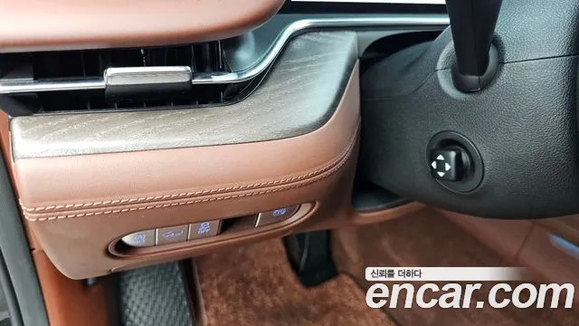 Genesis G90 — Фото автомобиля 28