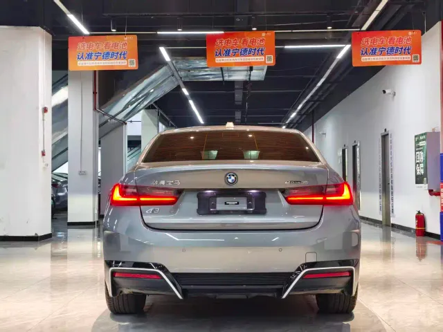 BMW i3 — Фото автомобиля 8