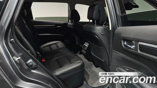 Renault-KoreaSamsung QM6 Новый QM6 2.0 LPe RE Signature 2WD — Фото автомобиля 11