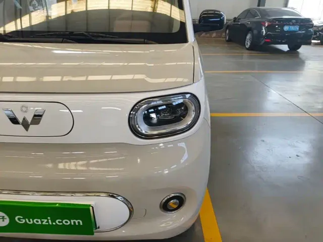 Wuling Hongguang Mini EV — Фото автомобиля 23