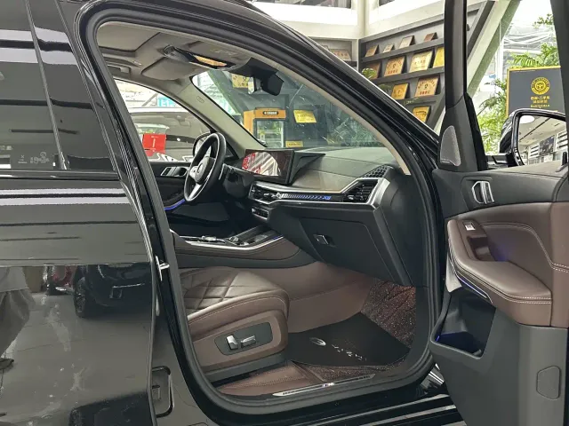 BMW X5 — Фото автомобиля 10