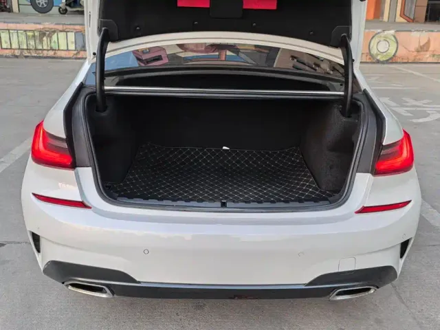 BMW 3 Series — Фото автомобиля 15