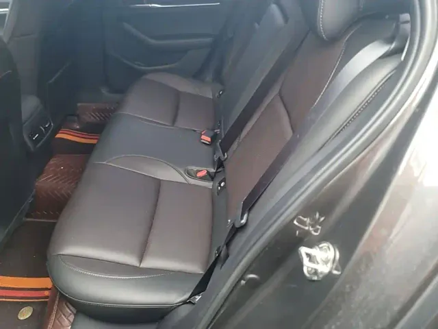 Mazda Axela — Фото автомобиля 16
