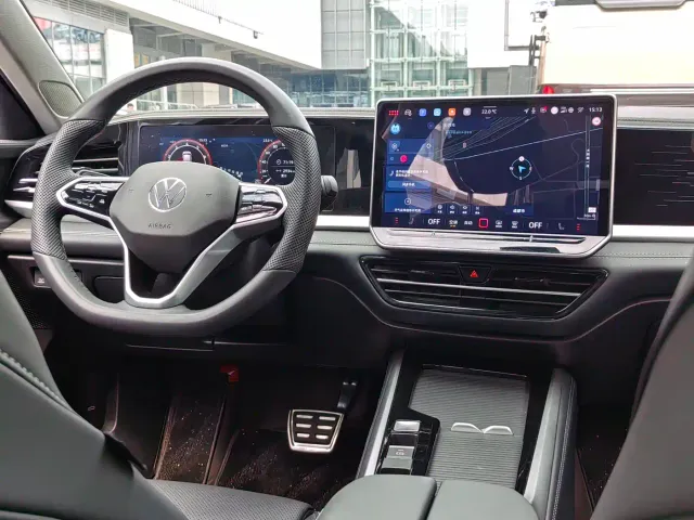 Volkswagen Passat — Фото автомобиля 19