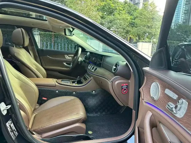 Mercedes-Benz E-Class — Фото автомобиля 7