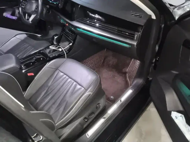 Volkswagen Passat — Фото автомобиля 17
