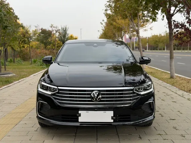 Volkswagen Lavida — Фото автомобиля 2
