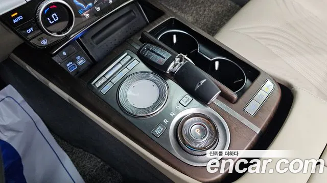 Genesis G80 Бензин 3.5 турбо AWD — Фото автомобиля 9