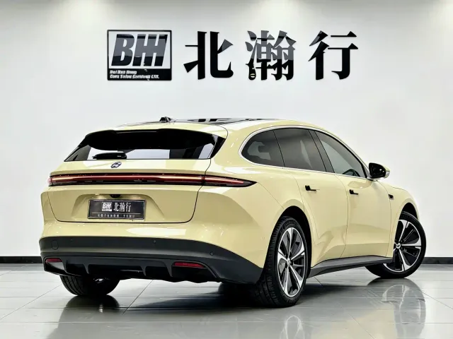 Nio ET5 Touring — Фото автомобиля 4