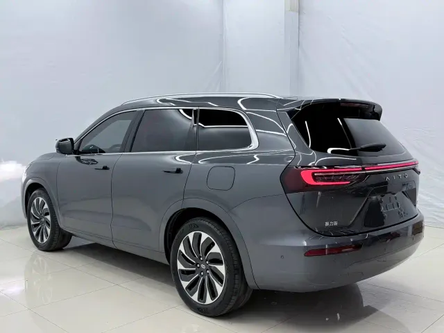 Aito M7 — Фото автомобиля 14