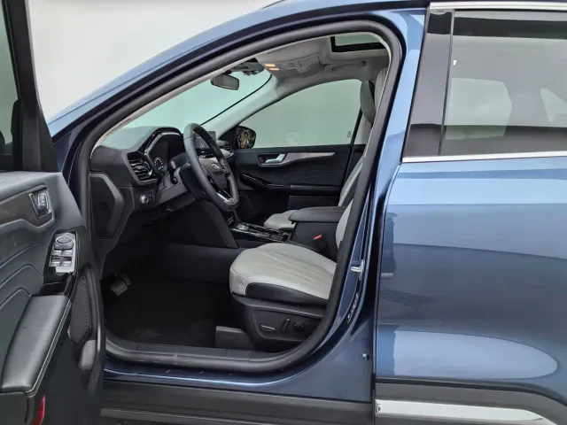 Ford Escape — Фото автомобиля 15