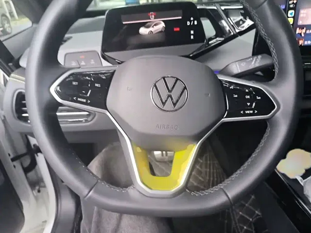 Volkswagen ID.3 — Фото автомобиля 2