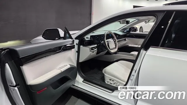 Hyundai Grandeur GN7 — Фото автомобиля 10