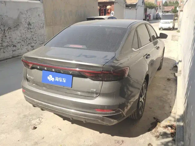 Geely Emgrand — Фото автомобиля 3