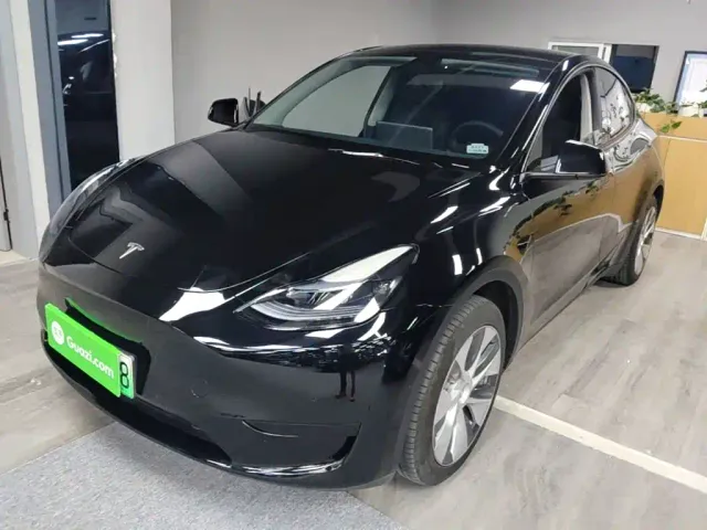 Фотография автомобиля — Tesla Model Y