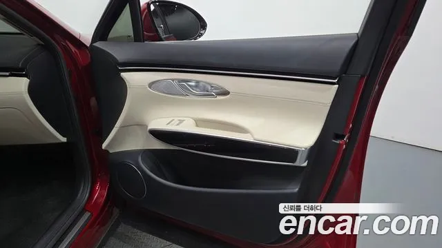 Genesis GV70 — Фото автомобиля 13