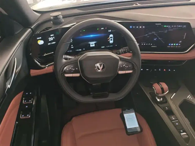 Changan X5 Plus — Фото автомобиля 10