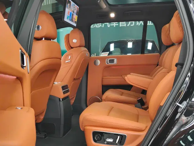 Li Auto L9 — Фото автомобиля 4