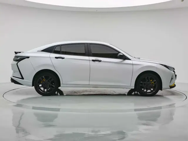 Dongfeng Yixuan — Фото автомобиля 11