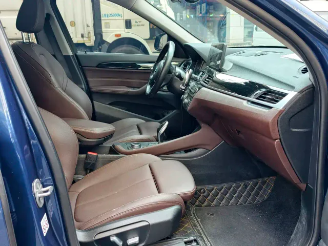 BMW X1 — Фото автомобиля 12