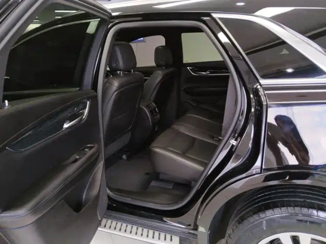 Cadillac XT5 — Фото автомобиля 11