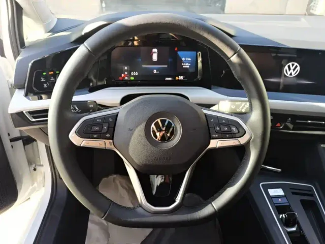 Volkswagen Golf — Фото автомобиля 10