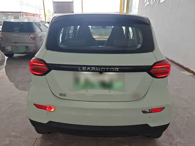 Leapmotor T03 — Фото автомобиля 5