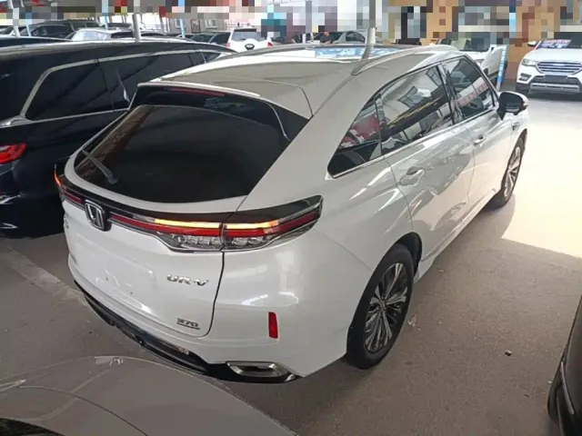 Honda UR-V — Фото автомобиля 6