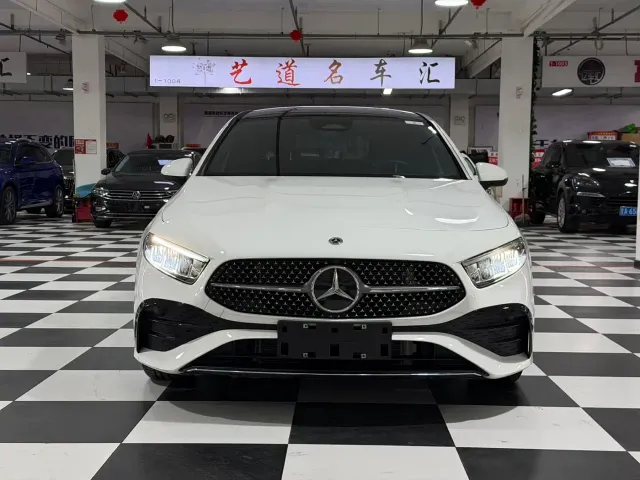 Фотография автомобиля — Mercedes-Benz A-Class