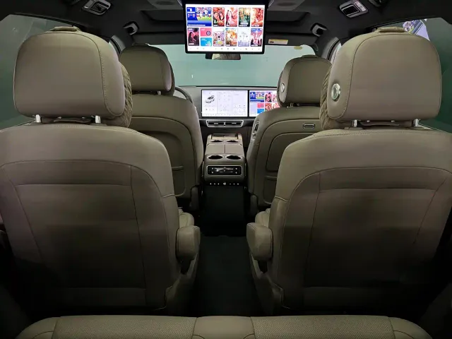 Li Auto L8 — Фото автомобиля 18