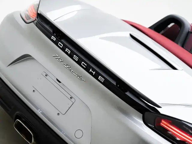 Porsche 718 — Фото автомобиля 6
