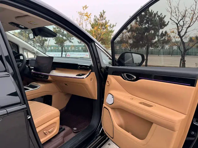 GAC Trumpchi E8 — Фото автомобиля 6