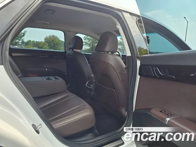 Hyundai Grandeur GN7 — Фото автомобиля 18