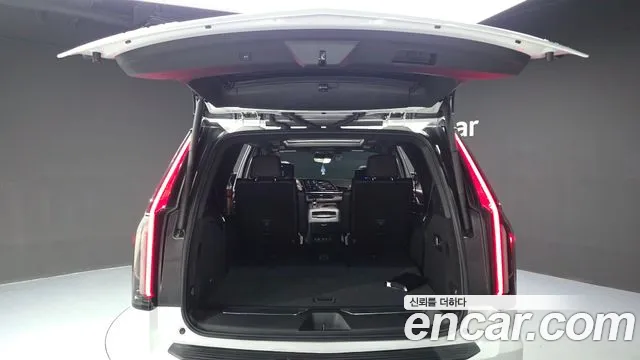 Cadillac Escalade Generation 5 — Фото автомобиля 17