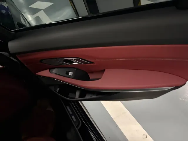 BMW 3 Series — Фото автомобиля 10