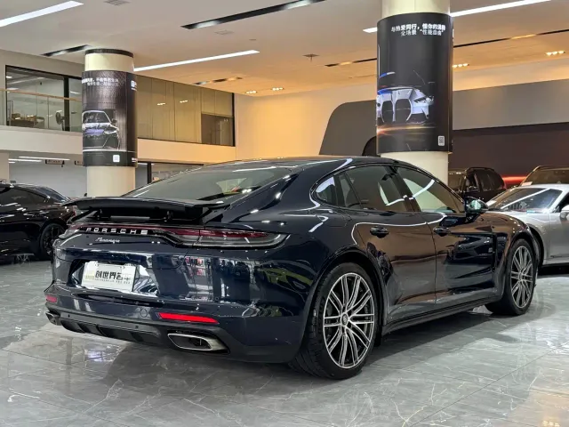 Porsche Panamera — Фото автомобиля 16