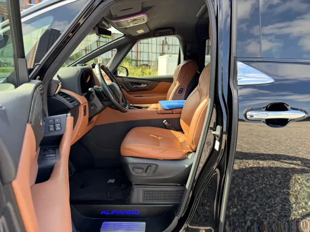 Toyota Alphard — Фото автомобиля 5