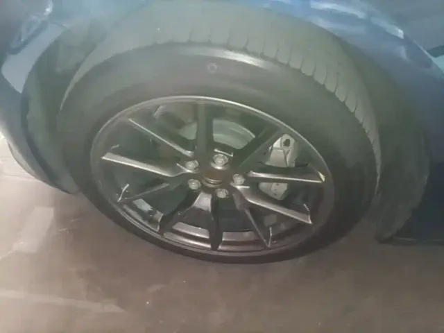 Tesla Model 3 — Фото автомобиля 22