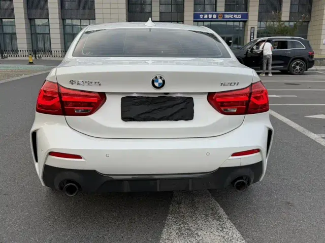 BMW 1 Series — Фото автомобиля 8