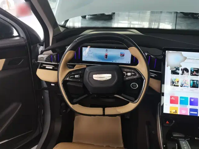 Geely Boyue L — Фото автомобиля 10