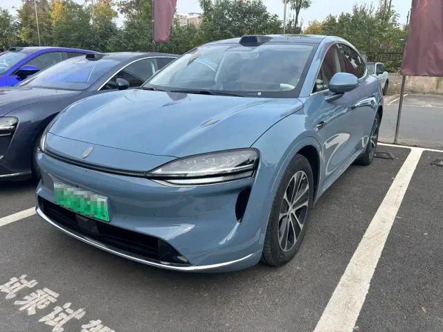 Фотография автомобиля — Luxeed R7