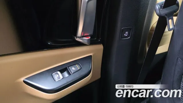Kia Canival Carnival 4 поколение Бензин 9 мест Prestige — Фото автомобиля 28