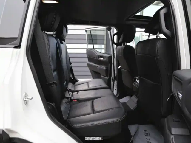 Toyota Prado — Фото автомобиля 24