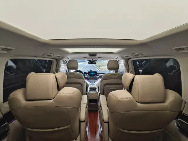Mercedes-Benz V-Class — Фото автомобиля 22
