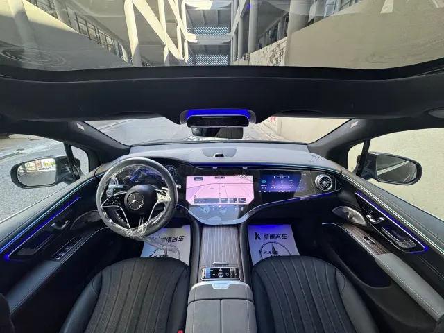 Mercedes-Benz EQS SUV — Фото автомобиля 5