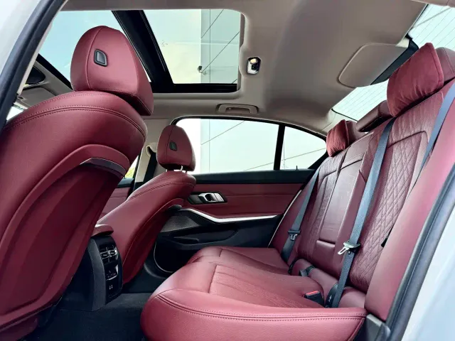 BMW 3 Series — Фото автомобиля 4