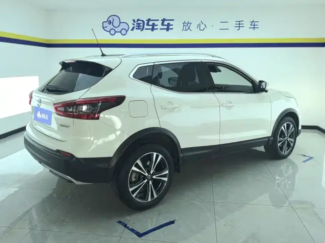 Nissan Qashqai — Фото автомобиля 3