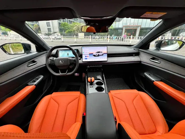 Changan Changan UNI-V 2025 2.0T Sport Version — Фото автомобиля 8
